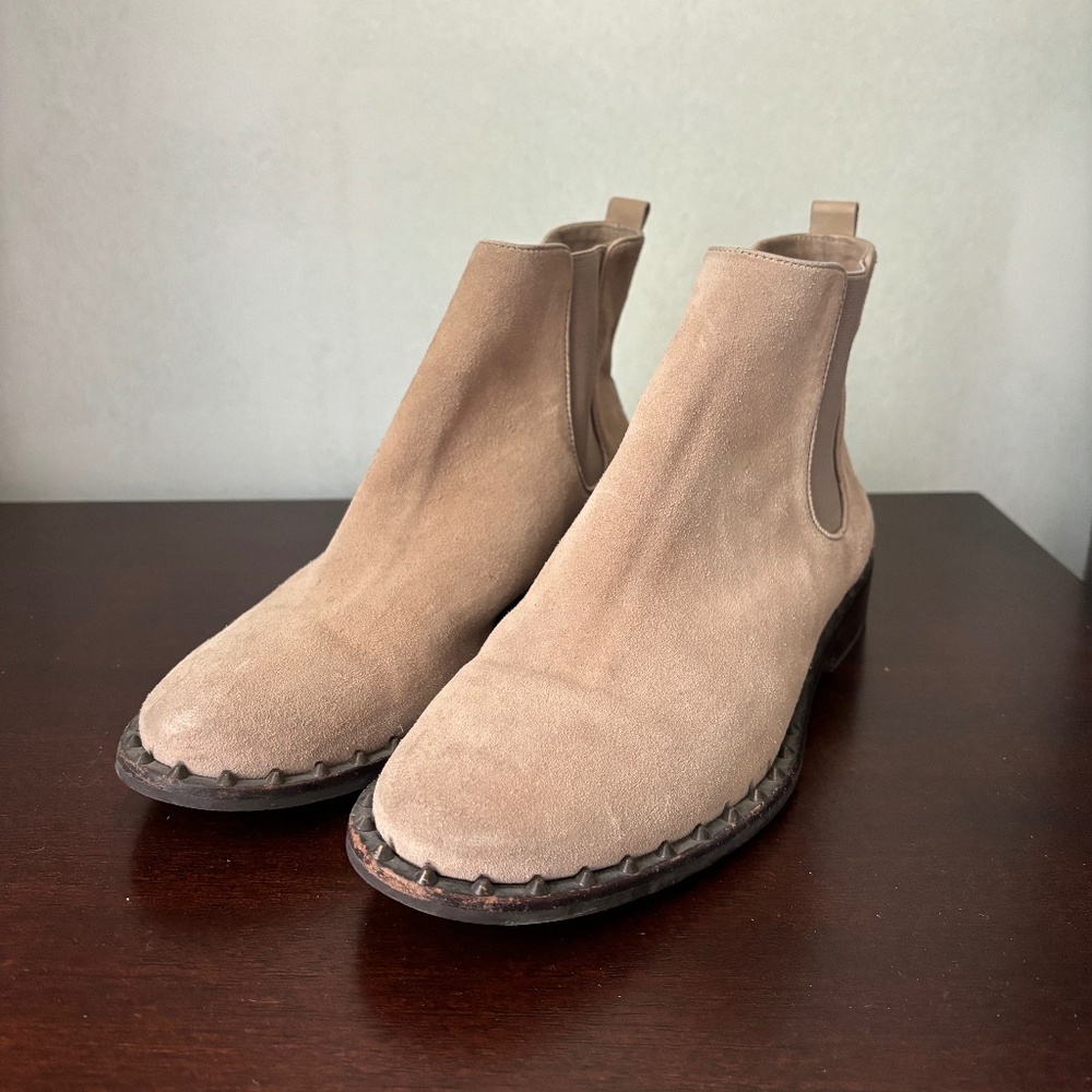 Schutz blush suede flat Chelsea boots with studs, size 9.5